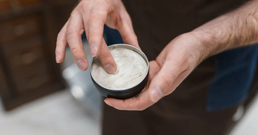 How to Choose the Right Pomade for Your Hair Type (Straight, Curly, Wavy)