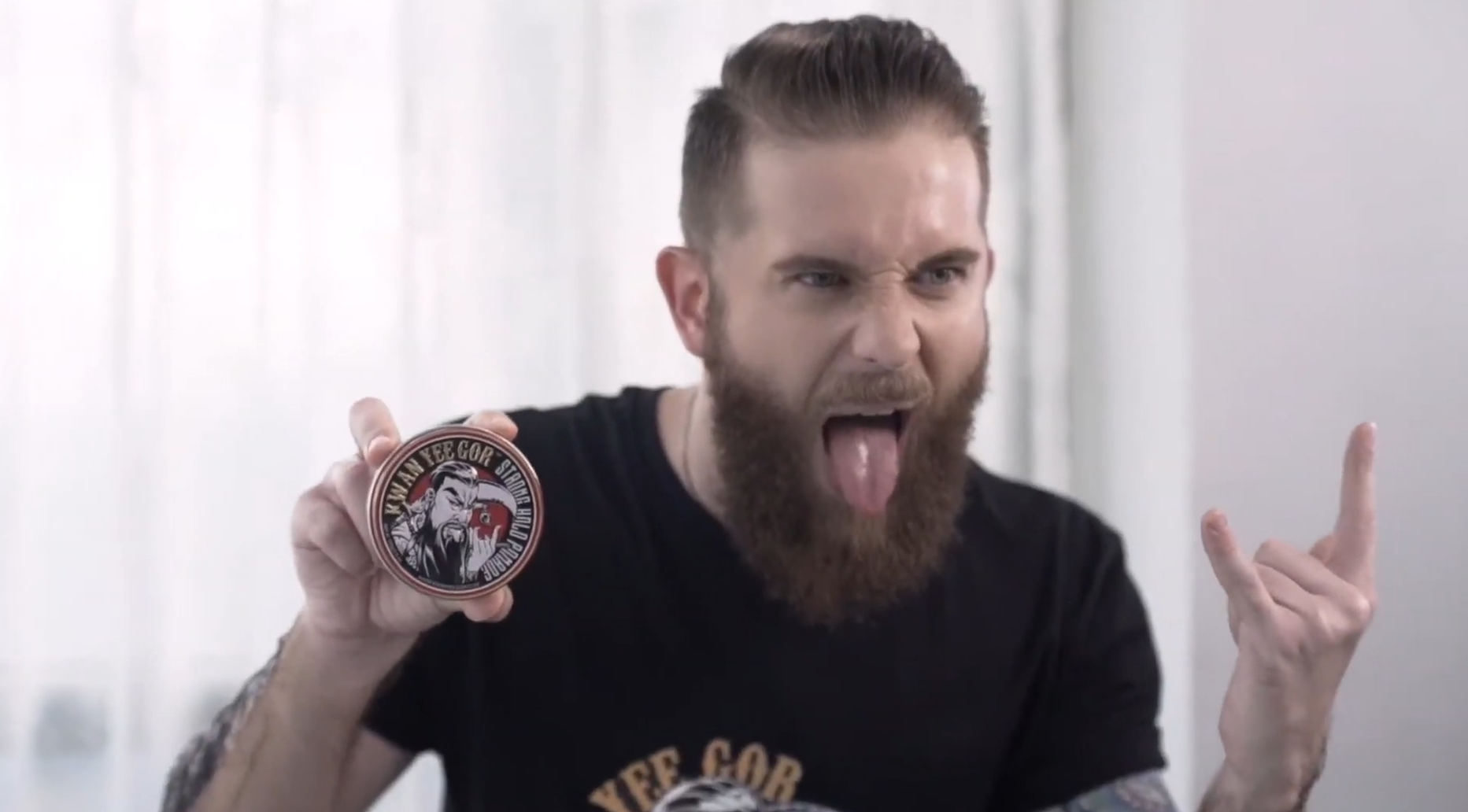 Load video: Kwan Yee Gor  Strong Hold Pomade!